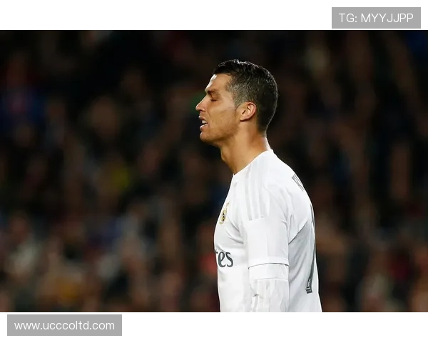 足球明星传授基本功技巧视频助你提升球技与比赛表现